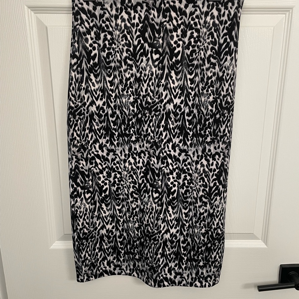 Rampage Monochrome Patterned Pencil Skirt size M